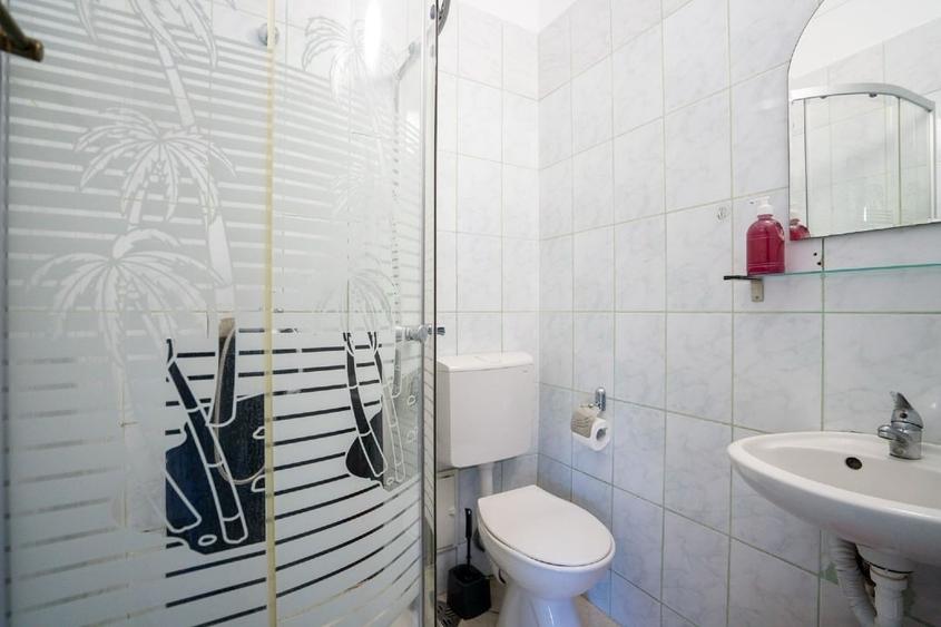 InBAILE FELIX ultracentral vindem restaurant 300 locuri impreuns cu 30 locuri de - 2