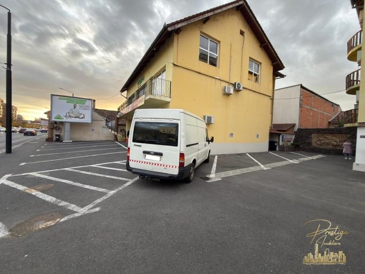 Spatiu comercial de tip showroom de inchiriat pe Bd. Decebal - Oradea - 4