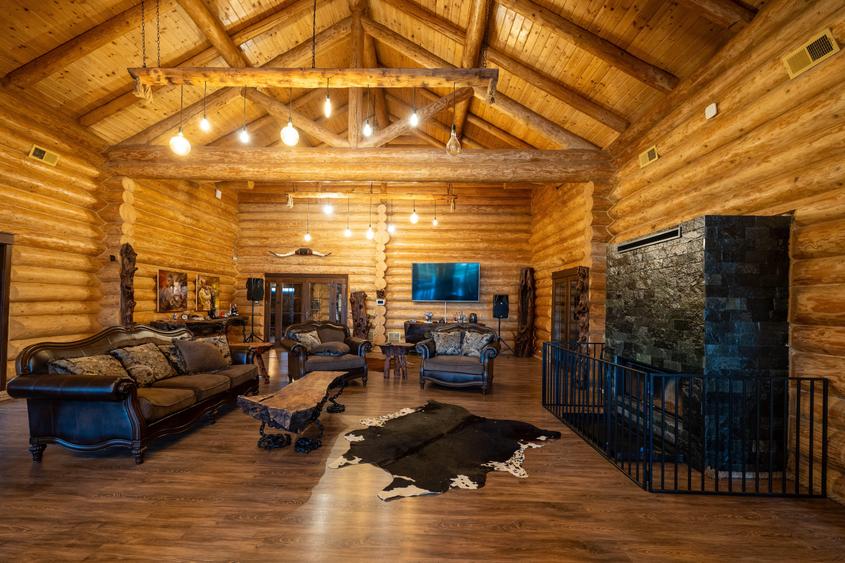 Proprietate Spectaculoasa - Sanctuar de liniste - Teren 4.7Ha - 1.000 MP Utili - 11