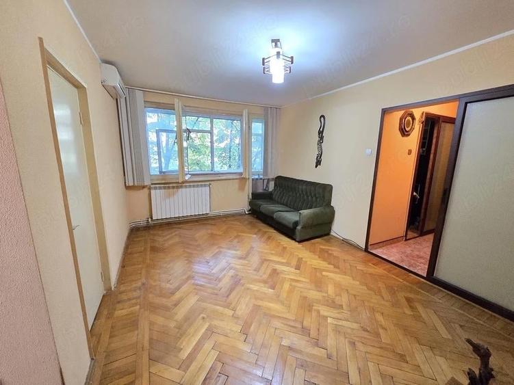 vand apart 3 camere Galati - 1