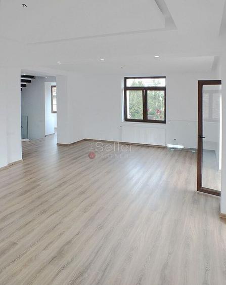 Spatiu birouri central - 16