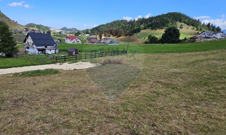 Teren la inaltime, 1034mp, Fundata- cea mai inalta localitate din tara - 5