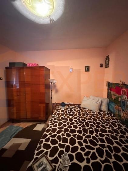 Apartament cu 3 camere semidecomandat în Tomis Nord