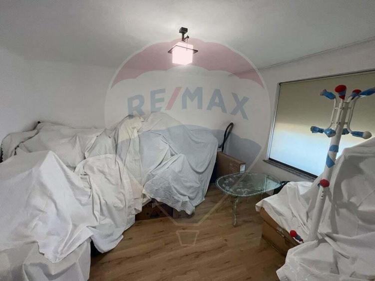 Casa Golesti cu 2 camere- teren 1296mp - 4