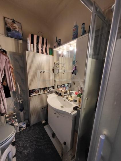 Garsoniera, Universitate - 7