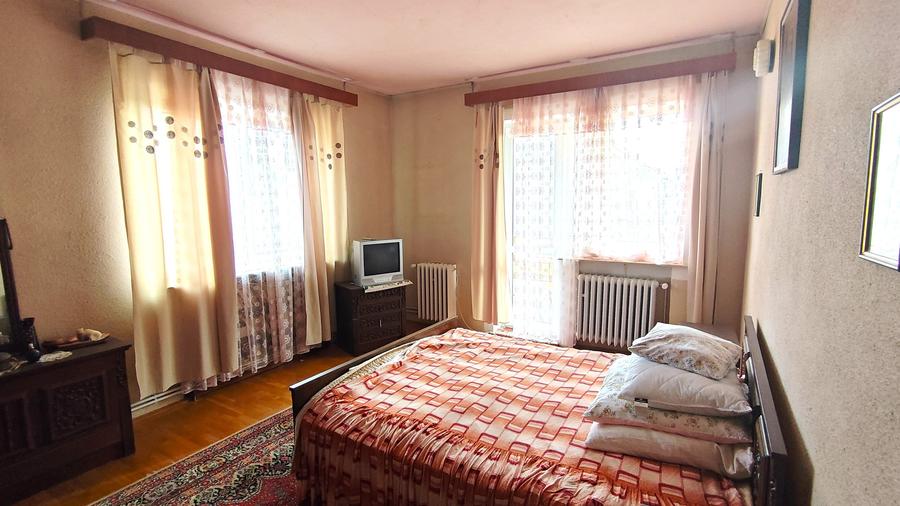 Casa 6 camere in Cisnadie cu garaj si teren 250 mp - 8