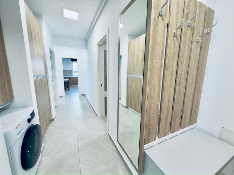 Apartament de inchiriat cu 3 camere in zona Tractorul,parter/8 loc de parcare - 8