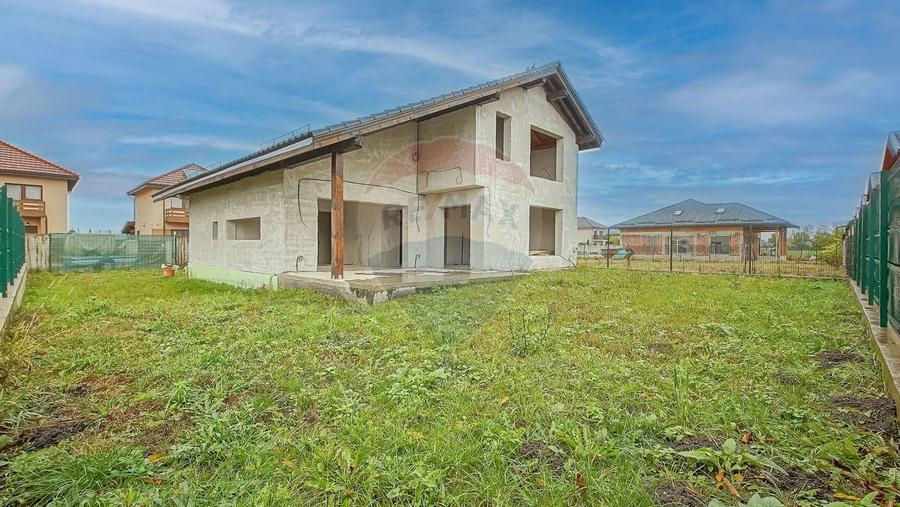 Casa spatioasa la gri, 4 camere, 3 bai, teren 500 mp - zona Bartolomeu - 3