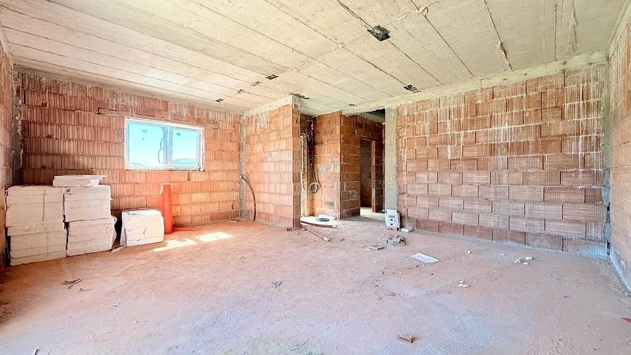 Duplex cu 5 camere cu Canalizare în Calea Urseni
