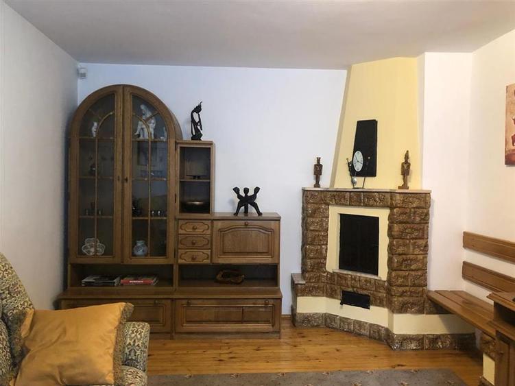 Casa individuala cu 5 Camere, 3 Grupuri sanitare, Parcare, Centrul Vechi - 4