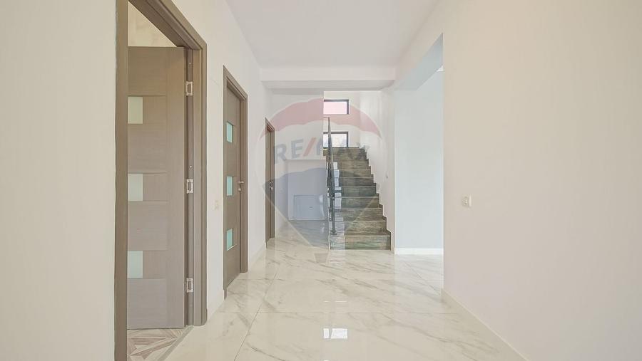 Casă / Vilă cu 5 camere de vânzare în zona Bunloc - 10
