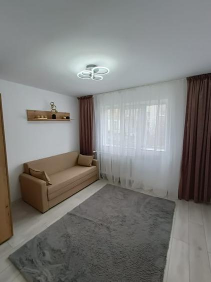 Bularga - Garsoniera 17 mp, etaj 1, renovata complet, bucatarie pe comanda - 1