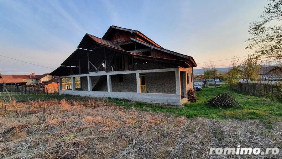 Casa spatioasa in Plopsoru - 3