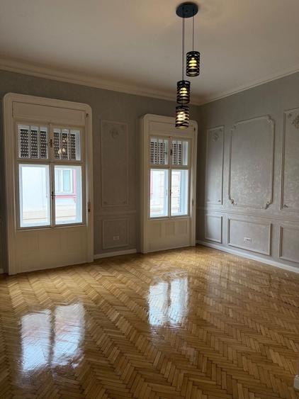 Spațiu elegant de închiriat în clădire istorică Casa Steiner Miks - 3