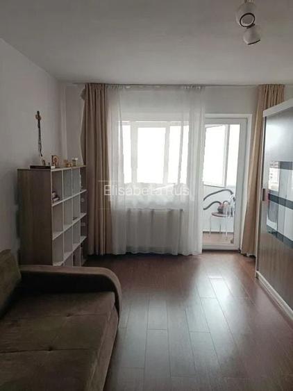 Vânzare apartament 2 camere, ultimul etaj, Grigorescu Vânzare apartament 2 camere, ultimul etaj, Grigorescu