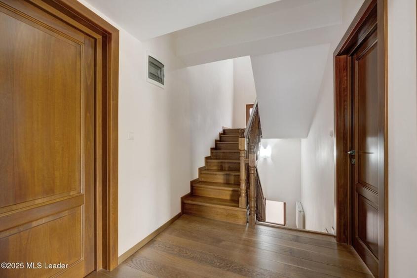 Vila Impresionanta in Tunari - Spatiu, Confort si Eleganta! - 31