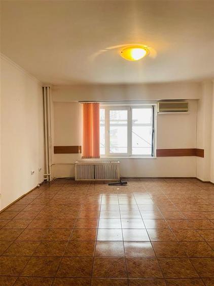 INCHIRERE APARTAMENT 3 CAMERE ZONA MALL VITAN  OCTAVIAN GOGA  SECTOR 3 - 1