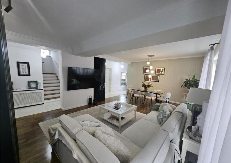 Vila P 1 M Militari Residence- Ballroom - 4