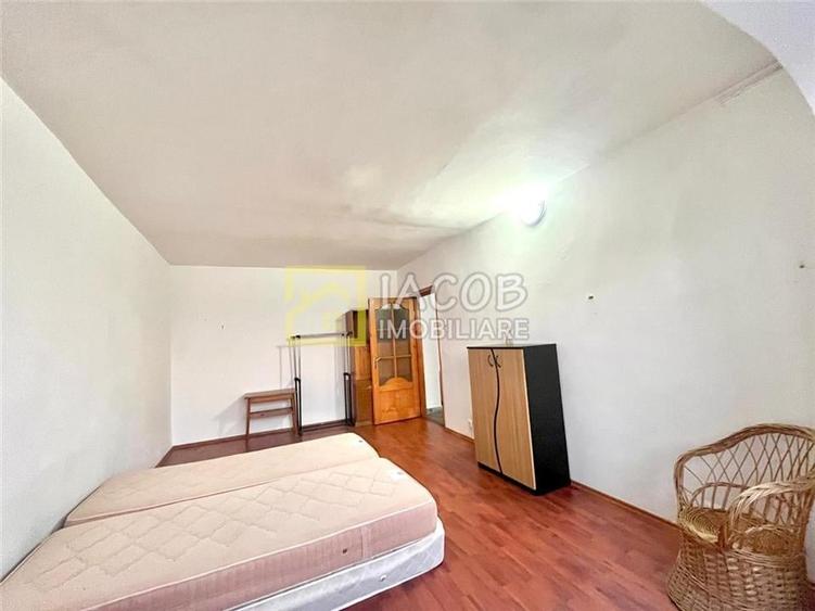 Apartament decomandat, 2 camere, etaj 3, str. Milcov , Bacau - 14