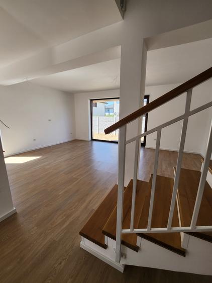 Duplex LA CHEIE limita sector 5-Bragadiru! - 8