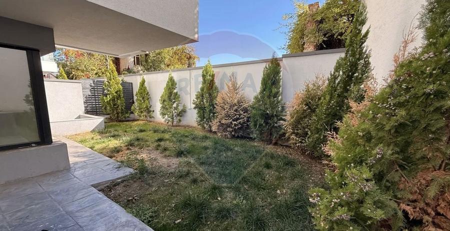 Vanzare Apartament 4 cu camere cu curte / loc parcare/ ultracentral - 6