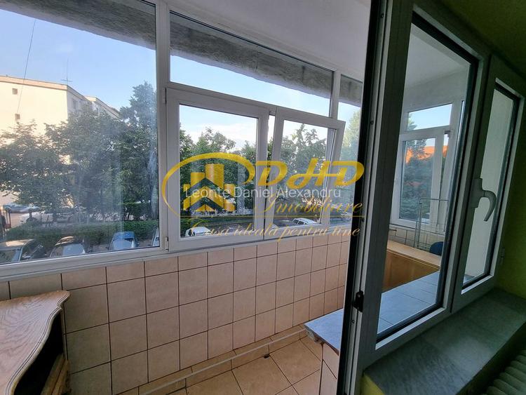 Apartament 3 camere, Decomandat,  Jumbo