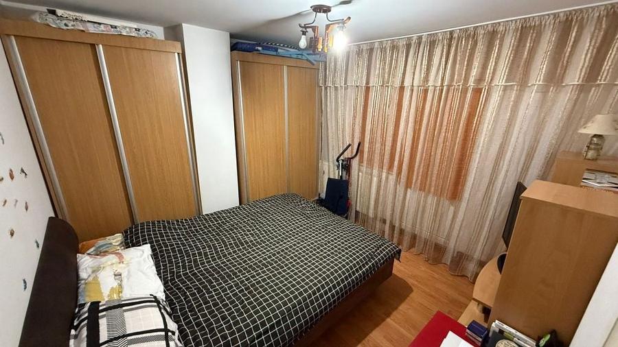 Vand apartament 3 camere Mioveni,etaj 1, zona centrala - 3
