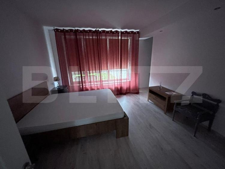 Apartament cu 3 camere decomandat, mobilat în Cârcea