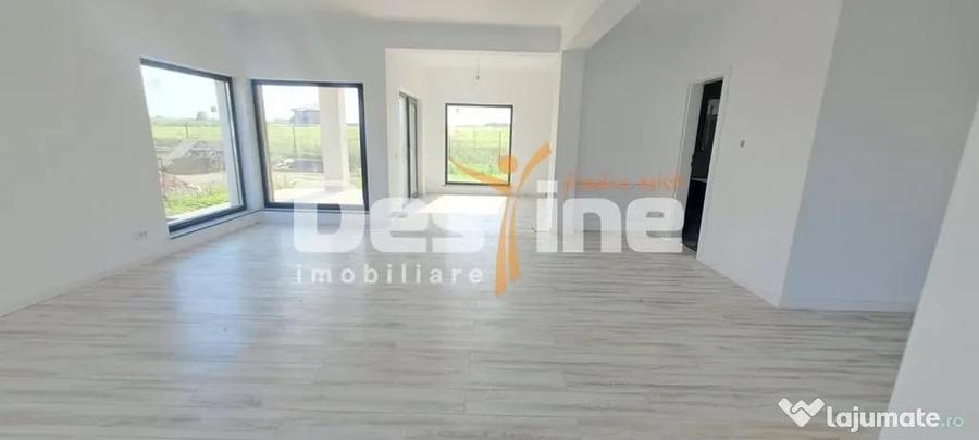 Casă cu 4 camere cu Teren 350 Mp în Miroslava