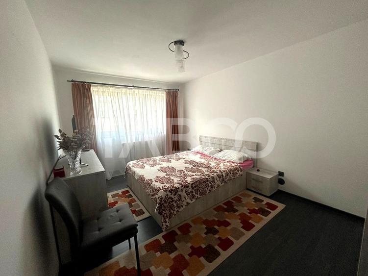 Apartament 3 camere de vanzare decomandat 72mpu zona Brana Selimbar - 4