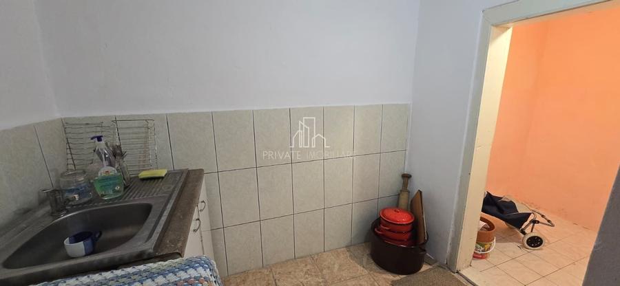 Casă individuală cu 4 camere cu Canalizare în Est