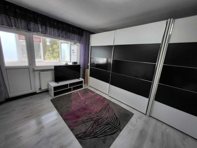 Apartament cu 2 camere decomandat în Virtuții
