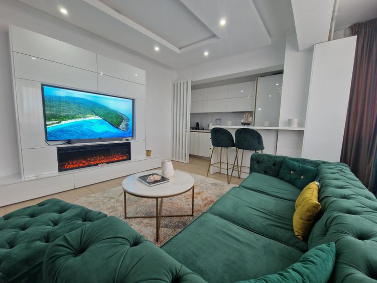 Apartament cu 3 camere decomandat, mobilat în Gara