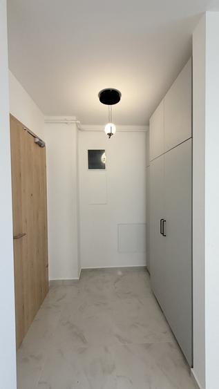Apartament cu 2 camere semidecomandat, mobilat în Florești