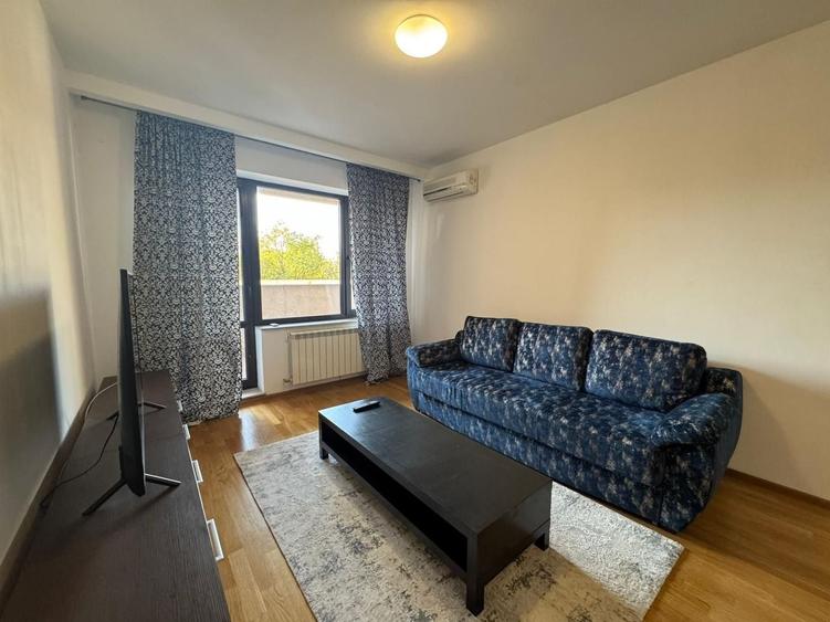 Apartament cu 2 camere semidecomandat, mobilat în Băneasa