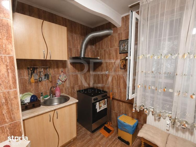 Apartament cu 4 camere decomandat, mobilat în Titan