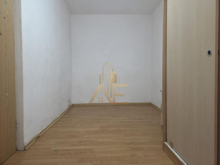 Apartament cu 2 camere nedecomandat în Zimbru