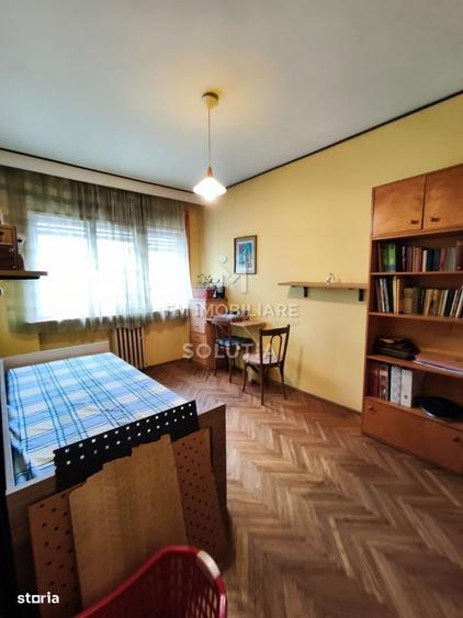 Apartament cu 3 camere decomandat în Central