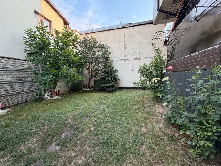 3 Camere || Parter Înalt || Curte - 12