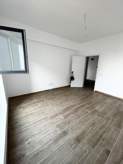 Apartament cu 2 camere decomandat în Titan
