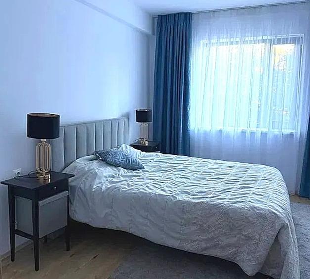 Apartament cu 3 camere decomandat, mobilat în Băneasa