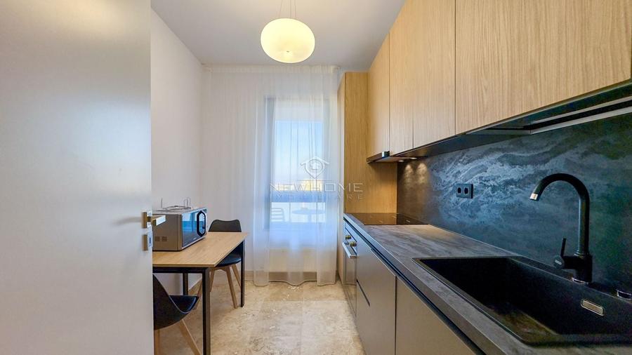 Apartament cu 2 camere semidecomandat, mobilat în Între Lacuri