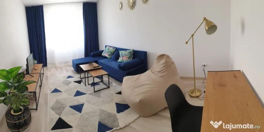 Apartament cu 4 camere decomandat în 1 Mai