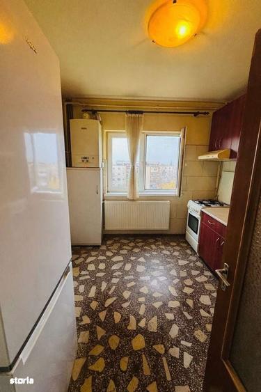 Apartament cu 3 camere semidecomandat în Malul Mureșului