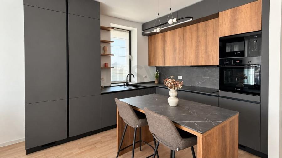 Apartament cu 3 camere decomandat în Băneasa
