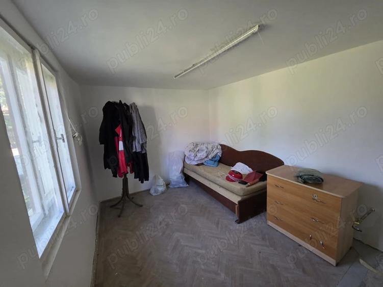 Casă cu 3 camere cu Teren 860 Mp în Valea