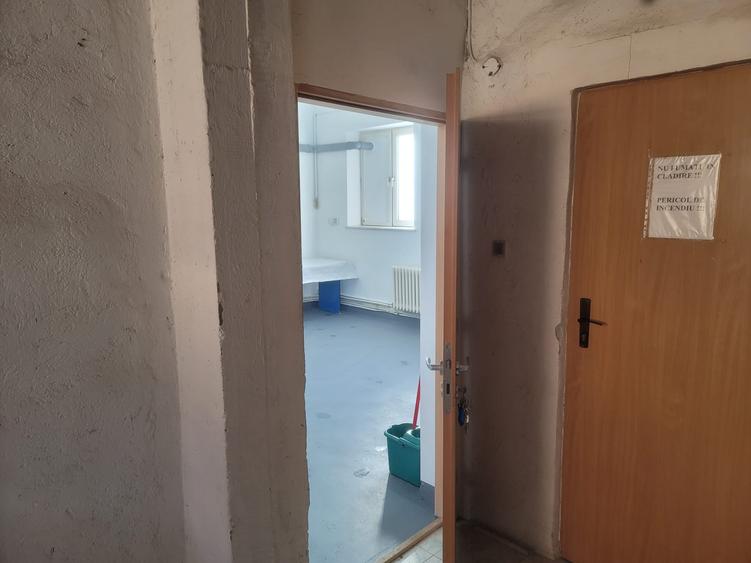 Inchiriez apartament 2 camere + 2 bai pentru muncitori, (maxim 10 persoane ) - 9