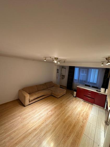 2 CAMERE | 1 DECEMBRIE 1918 | BALCON INCHIS | METROU - 1