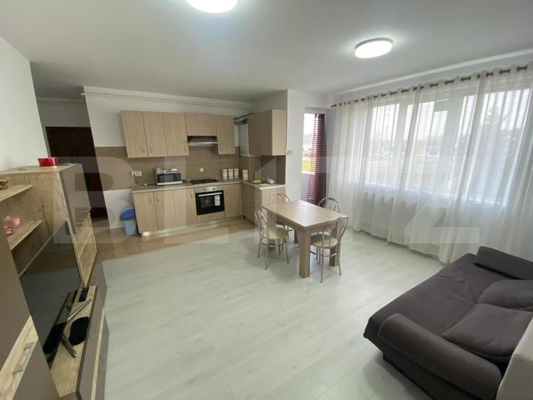 Apartament 3 camere, 63 mp, zona Vivo - 2