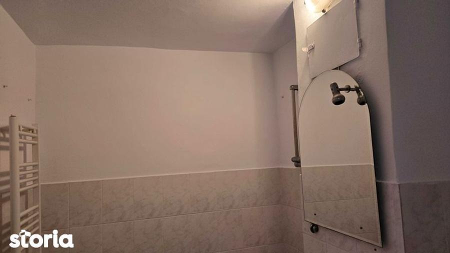 Proprietar,inchiriez apartament doua camere decomandat - 8